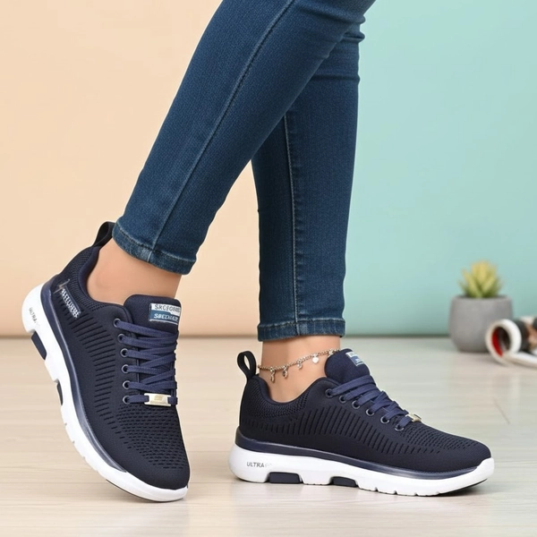 کفش پیاده روی اسکیچرز اورجینال پابین